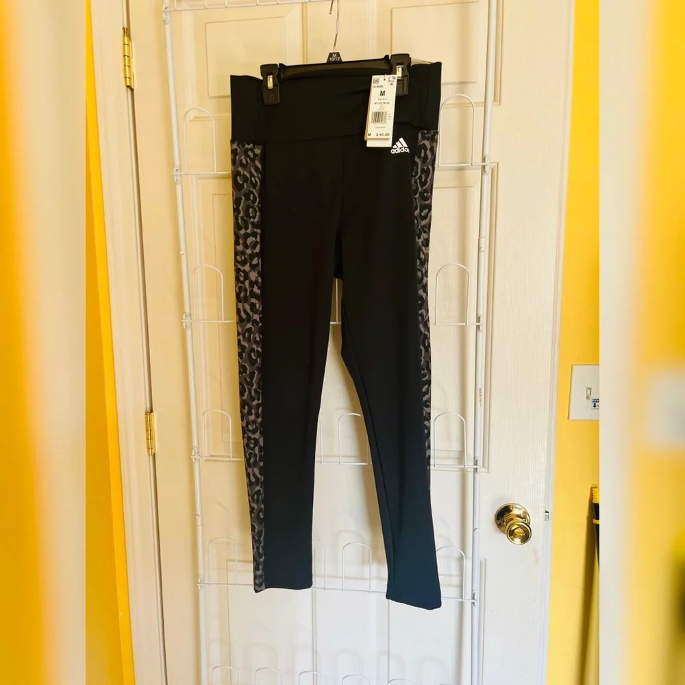 Womens Adidas Leopard Gray/Black Leggings New w/ Tags (Size M) - Picture 2 of 2